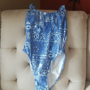 4/$10 Kathy Ireland One Piece Bathing Suit